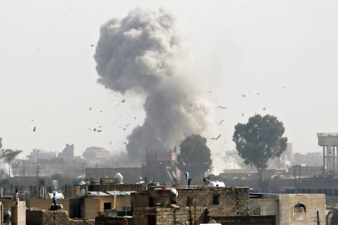Pesawat Koalisi Saudi Serang Wilayah yang Dikuasai Pemberontak Syi'ah Houtsi di Sana'a
